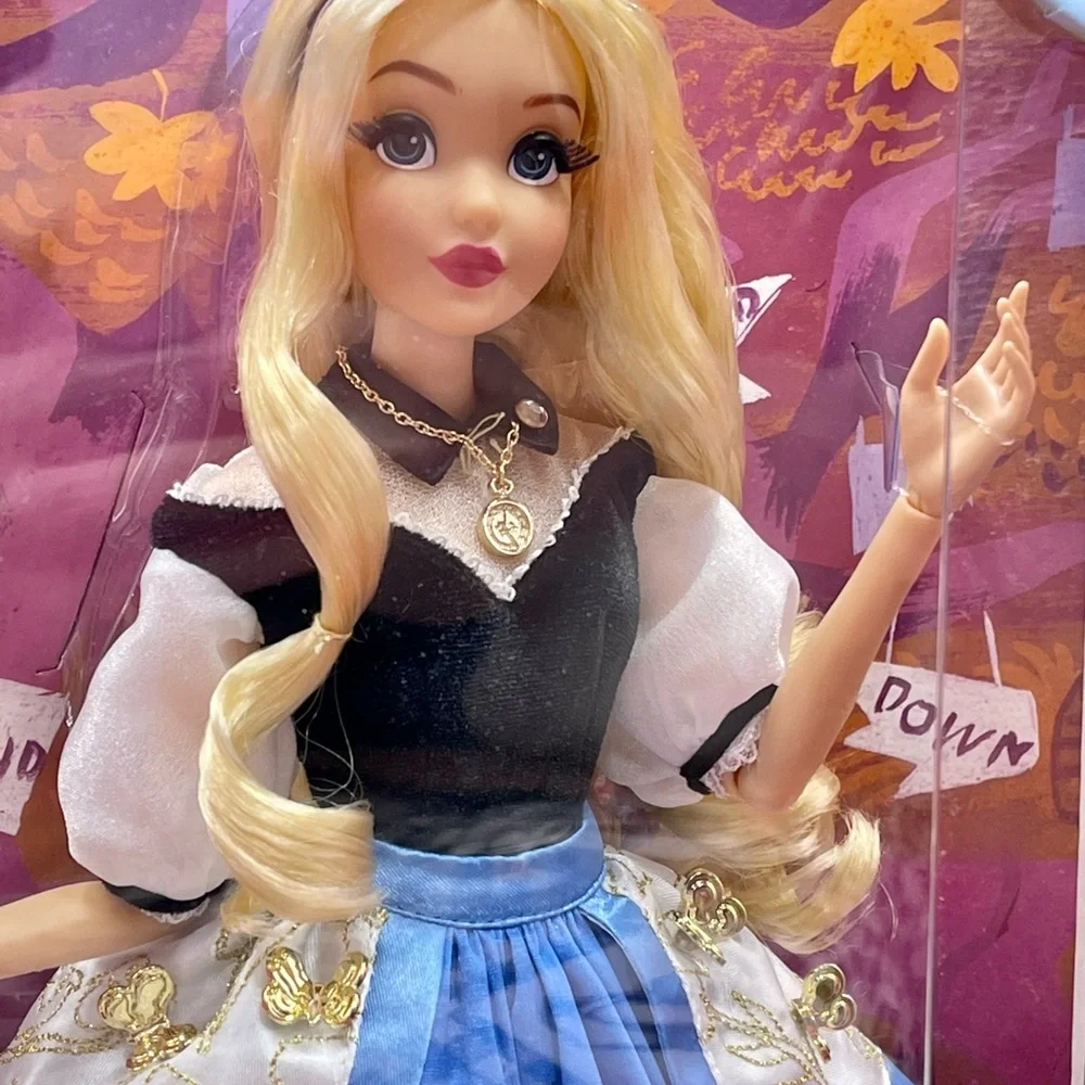 Disney Alice in Wonderland Limited edition Doll - Picture 4 of 8
